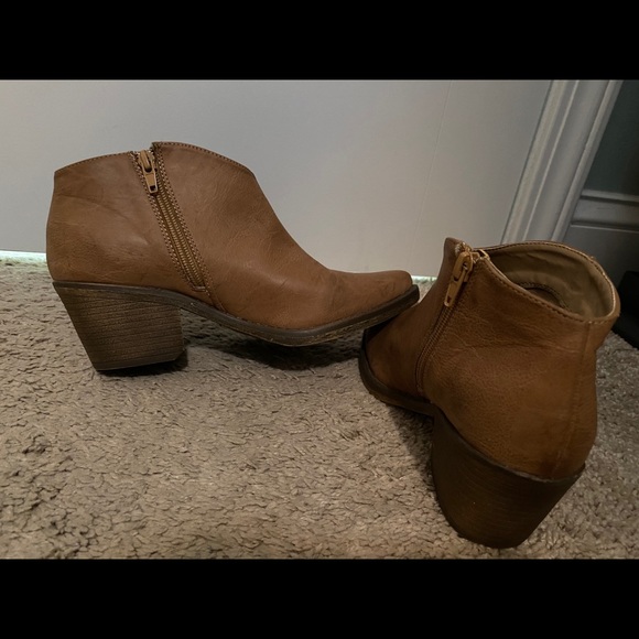 Forever 21 boots/booties. Ankle boots - Picture 12 of 13
